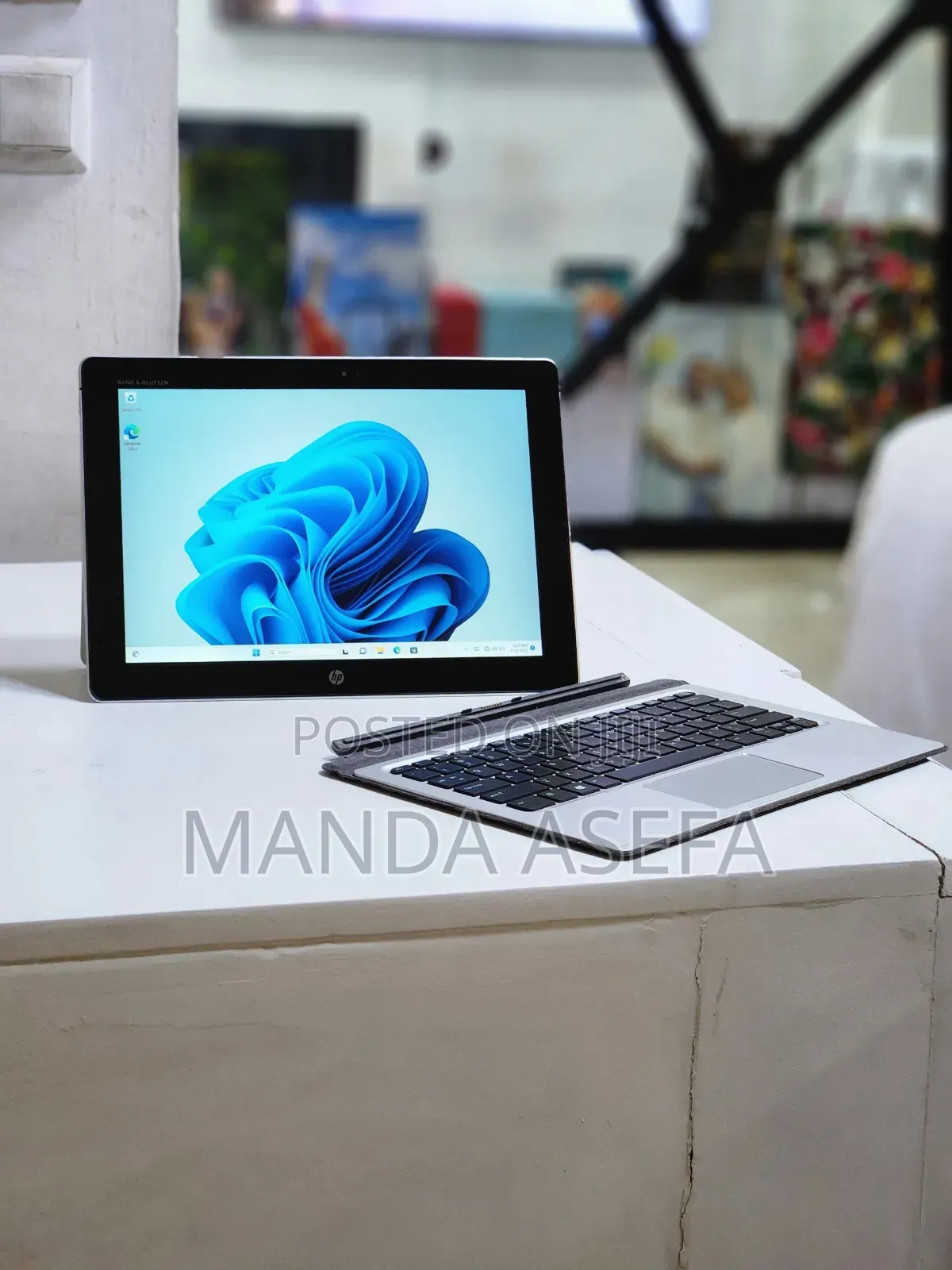 New Laptop HP 8GB Intel Core M SSD 256GB