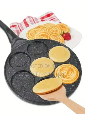 Momcoc Smiley Face Non Stick Pancake Pan