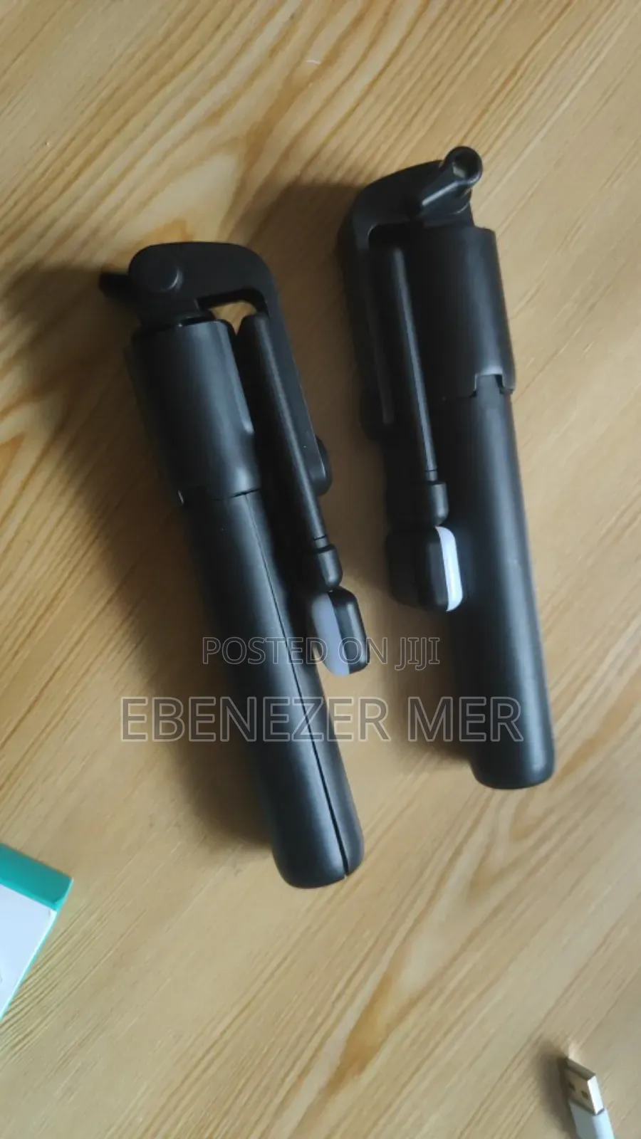 Portable Bluetooth Selfie Stick Tripod Holder With Remote