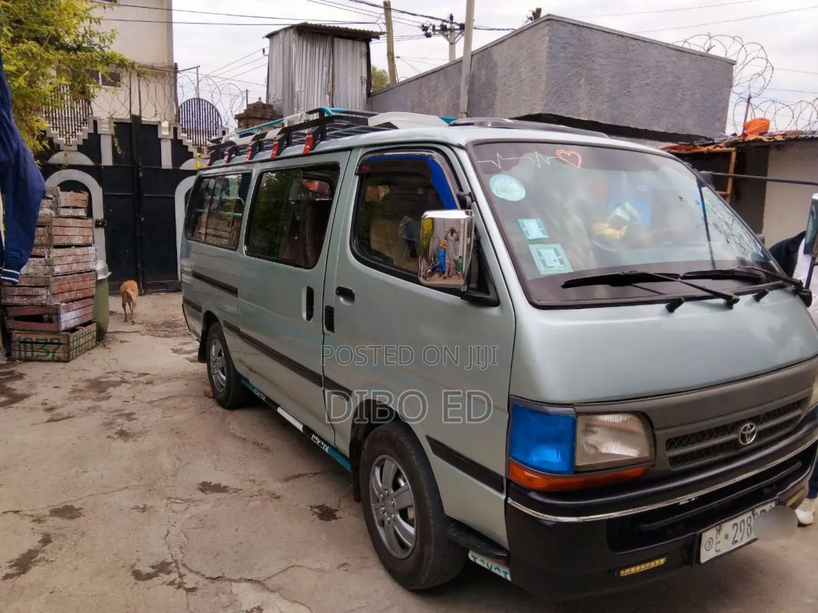 Toyota HiAce 2003 Blue