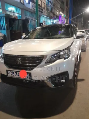 Photo - Peugeot 5008 2020 White