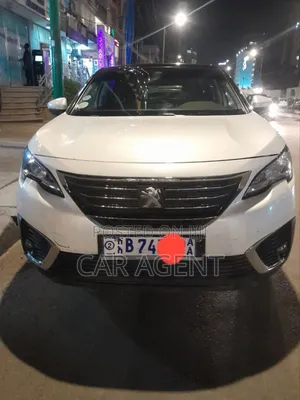 Peugeot 5008 2020 White