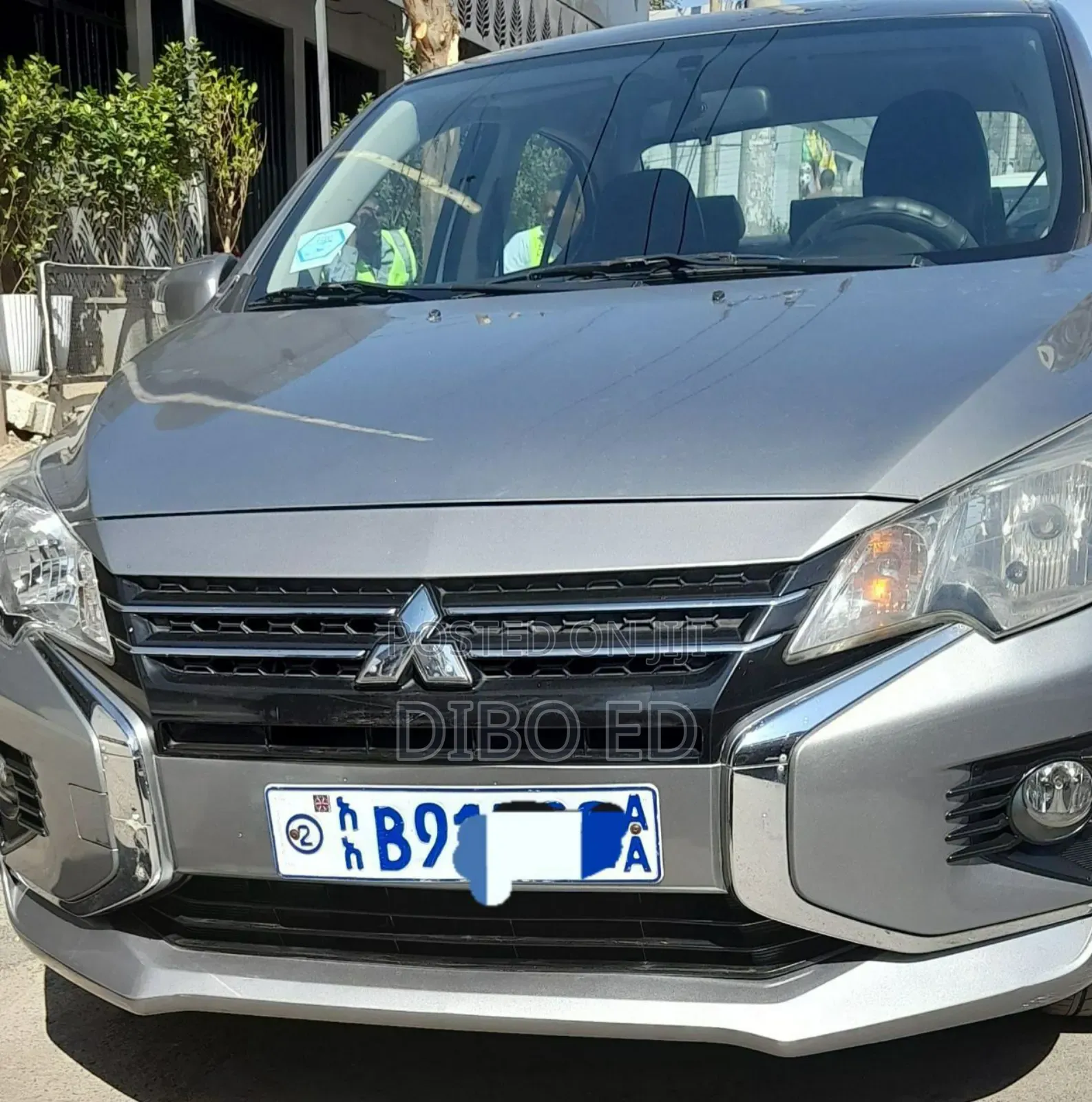 Mitsubishi Attrage 2021 Silver