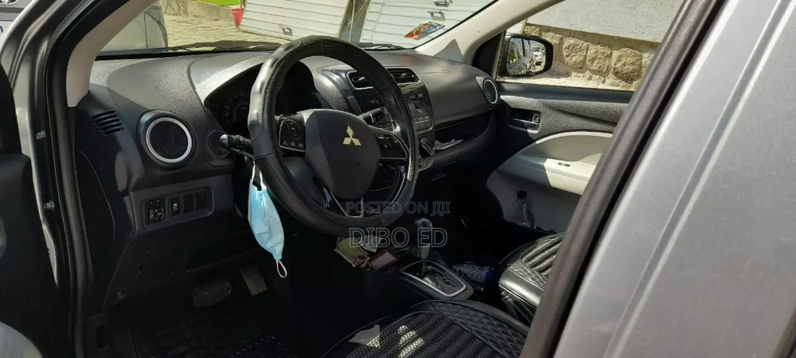 Mitsubishi Attrage 2021 Silver