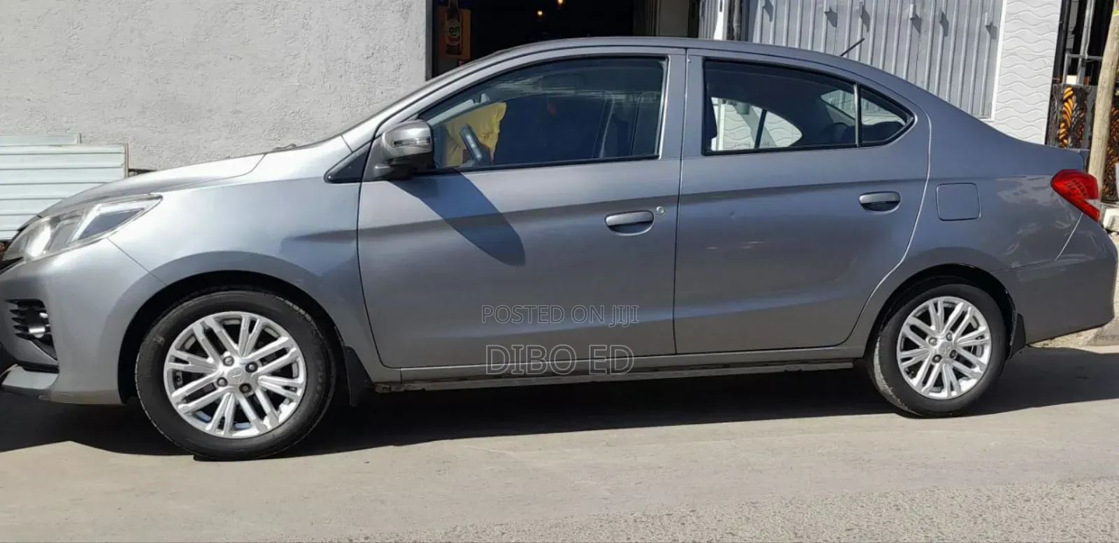 Mitsubishi Attrage 2021 Silver