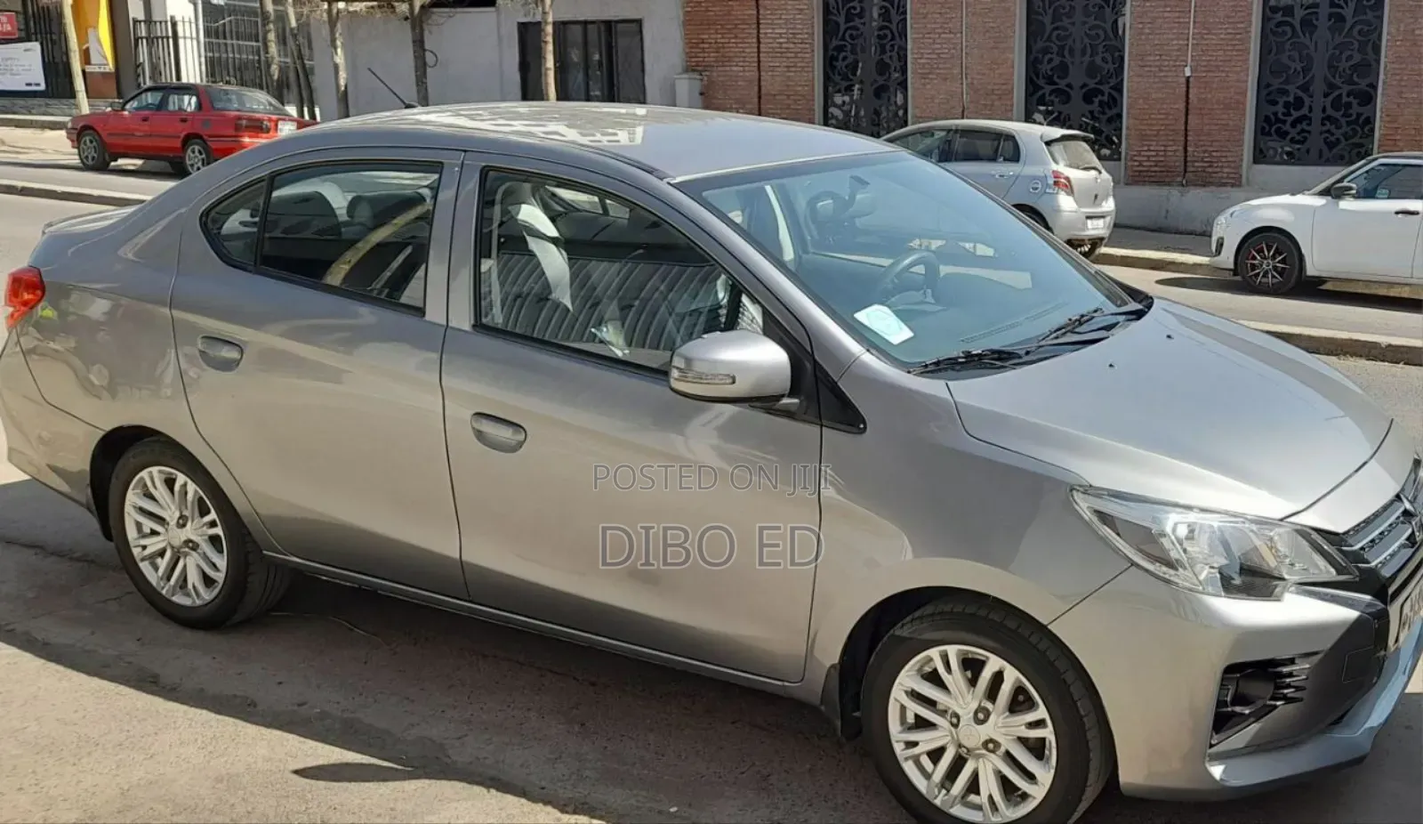 Mitsubishi Attrage 2021 Silver