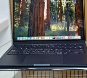 New Laptop Apple MacBook Air 2024 M3 13-Inch 16GB Apple M3 SSD 256GB