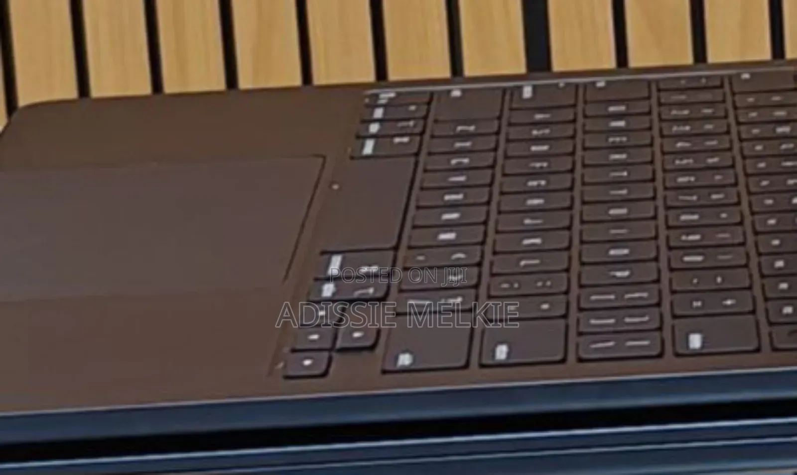 New Laptop Apple MacBook Air 2025 M4 13-Inch 16GB Apple M4 SSD 256GB