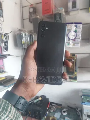 Photo - Samsung Galaxy M13 64 GB Black