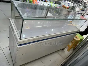 Photo - Display 1.60 M Le SLK Bet