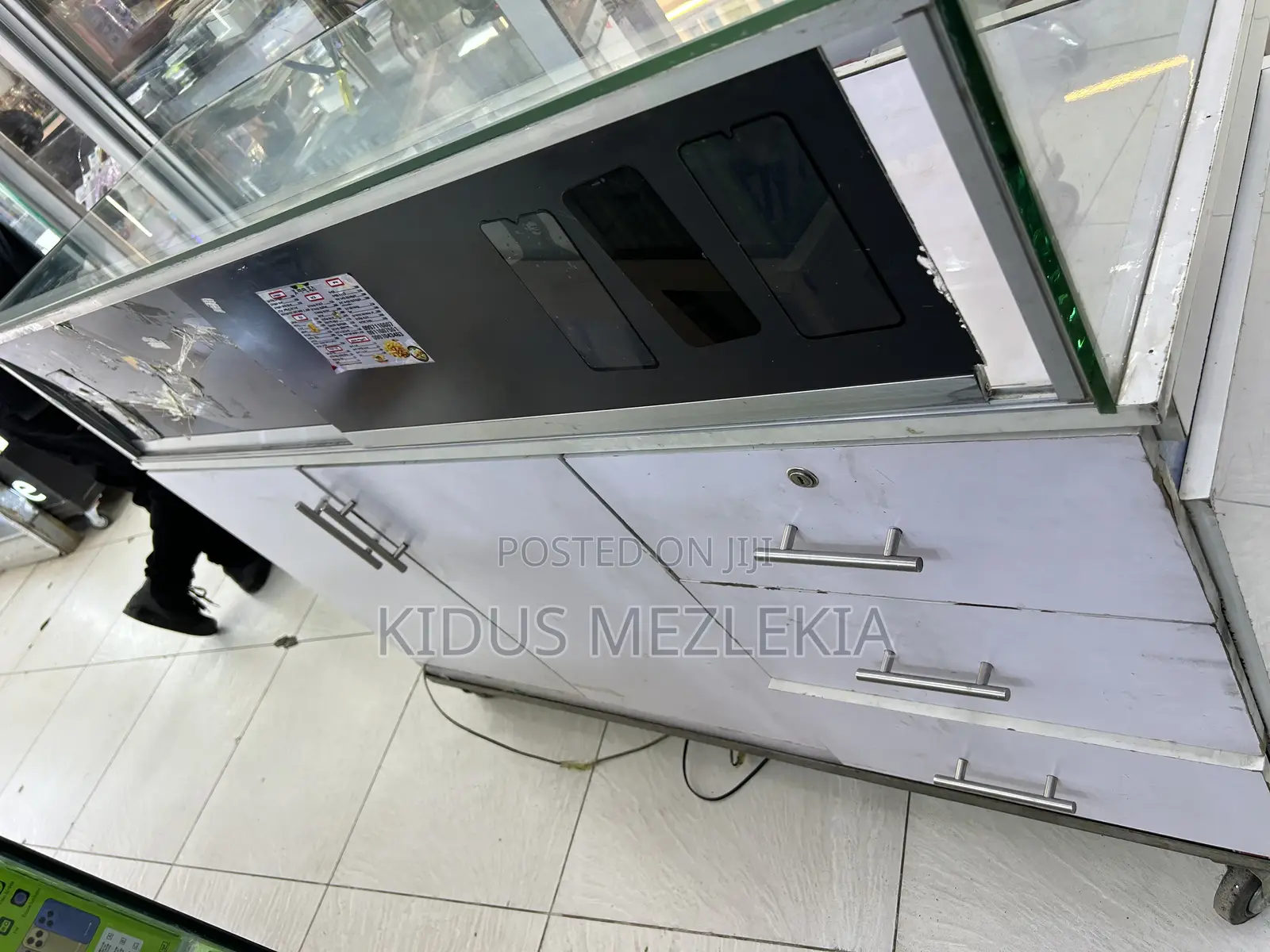 Display 1.60 M Le SLK Bet