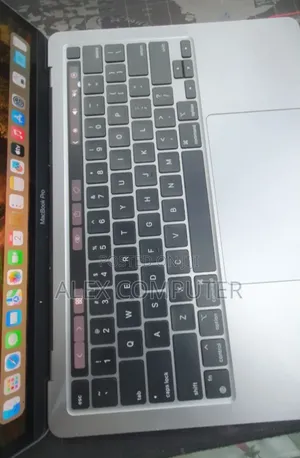 New Laptop Apple MacBook Pro 2022 M2 8GB Apple M2 SSD 256GB