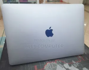 New Laptop Apple MacBook Pro 2022 M2 8GB Apple M2 SSD 256GB