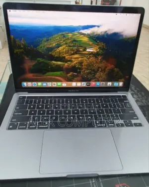 New Laptop Apple MacBook Pro 2022 M2 8GB Apple M2 SSD 256GB