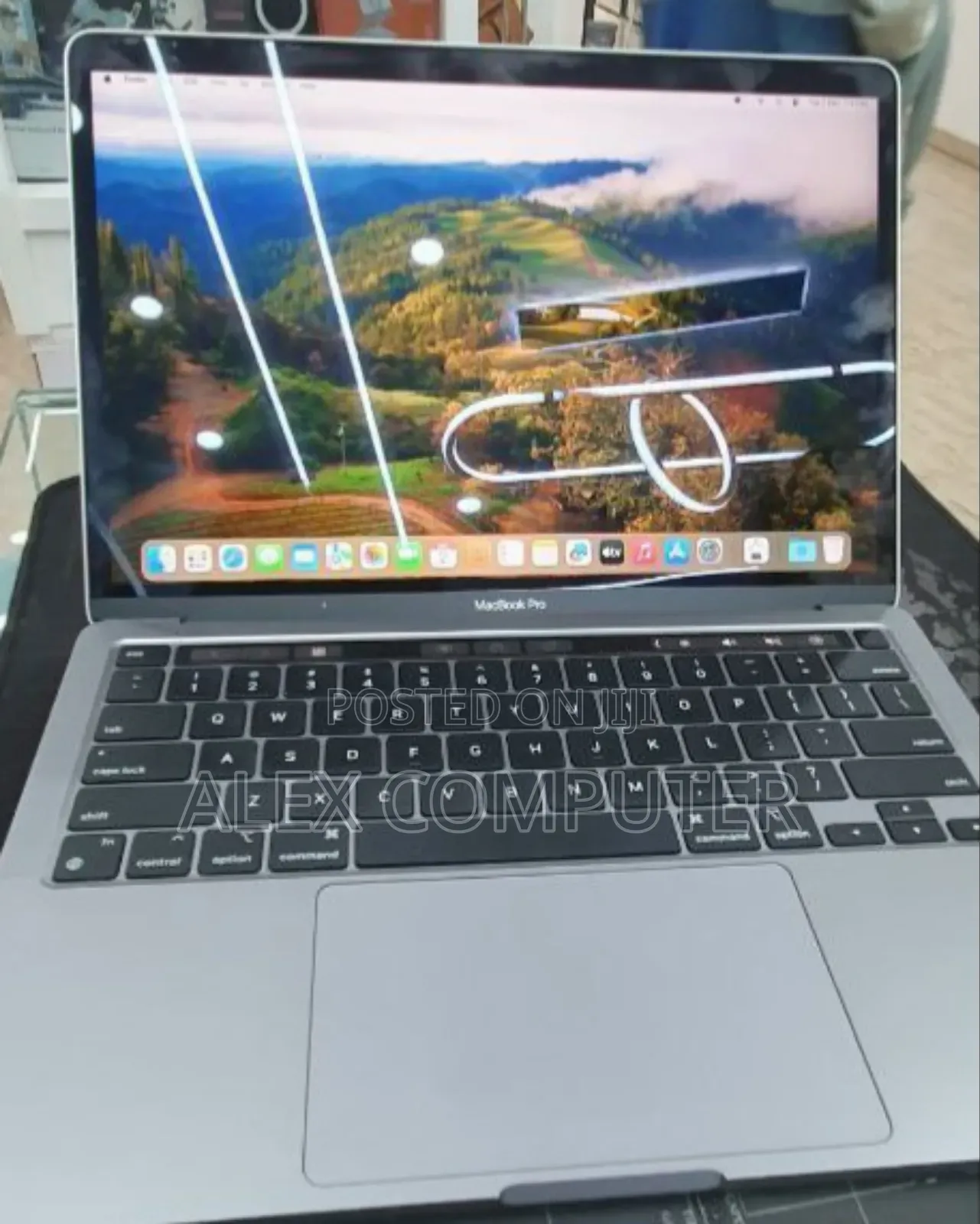 New Laptop Apple MacBook Pro 2022 M2 8GB Apple M2 SSD 256GB