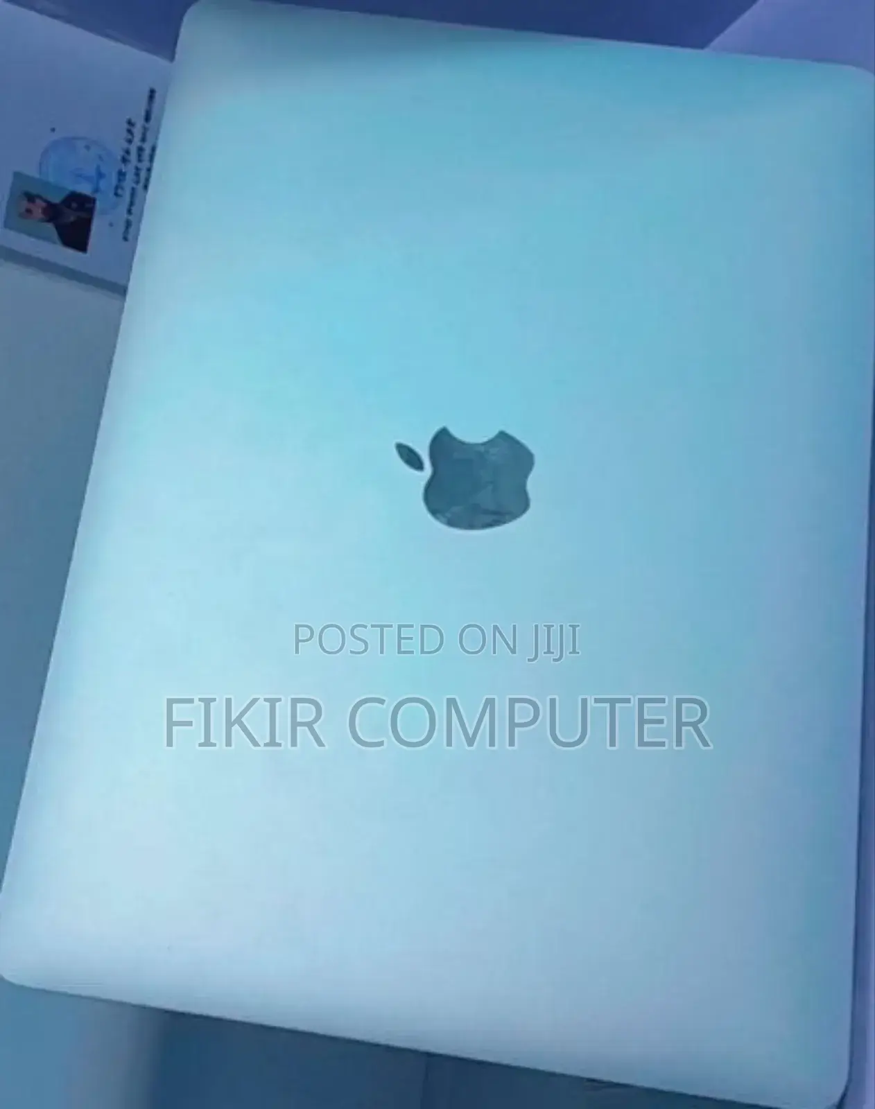 New Laptop Apple MacBook Pro 2022 M2 8GB Apple M2 SSD 256GB