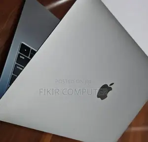 Photo - New Laptop Apple MacBook Air 2019 8GB Intel Core I5 SSD 128GB