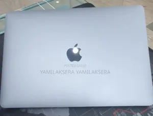 New Laptop Apple MacBook Pro 2022 M2 8GB Apple M2 SSD 256GB