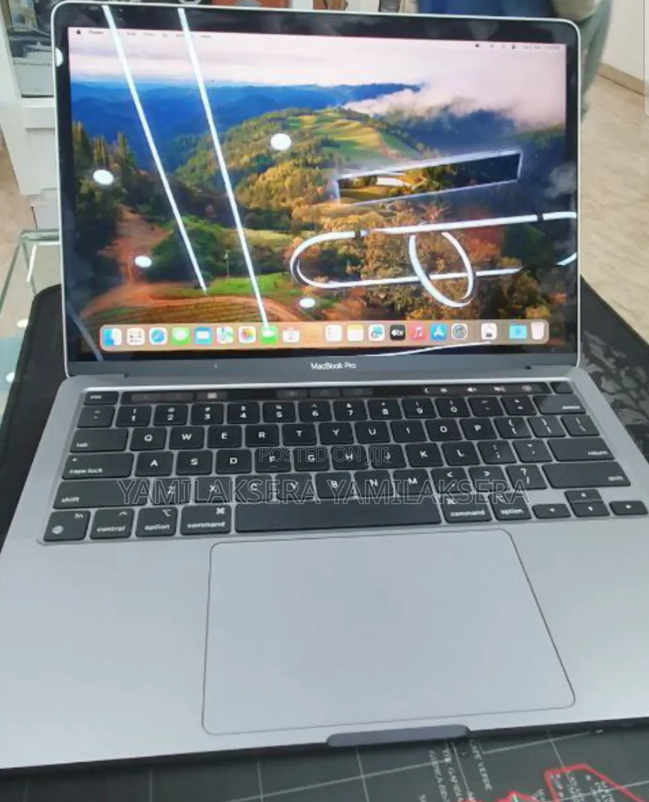 New Laptop Apple MacBook Pro 2022 M2 8GB Apple M2 SSD 256GB