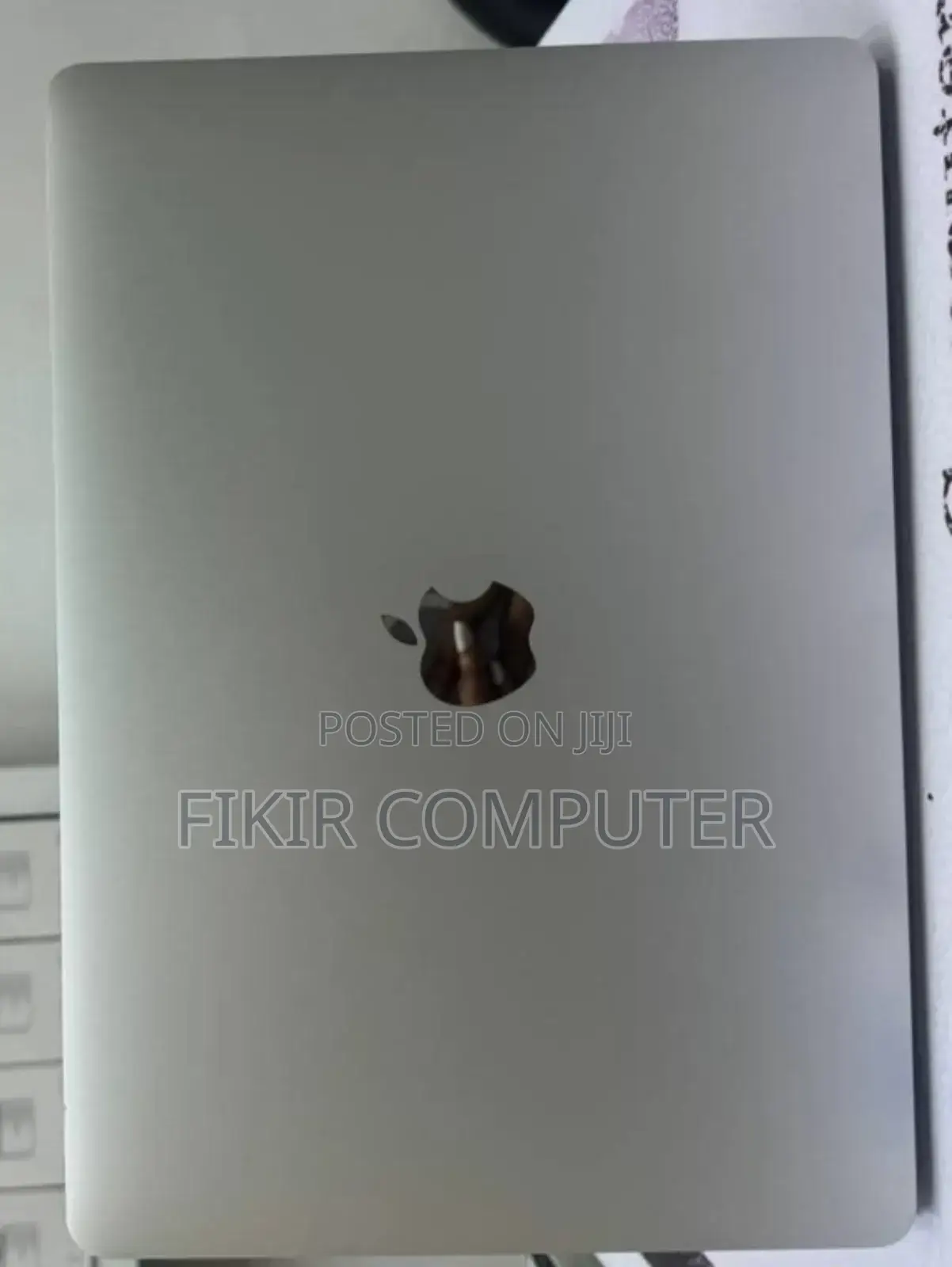 New Laptop Apple MacBook Pro 2017 8GB Intel Core I5 SSD 128GB