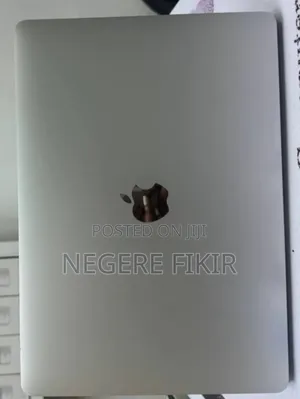 New Laptop Apple MacBook Pro 2017 8GB Intel Core I5 SSD 128GB