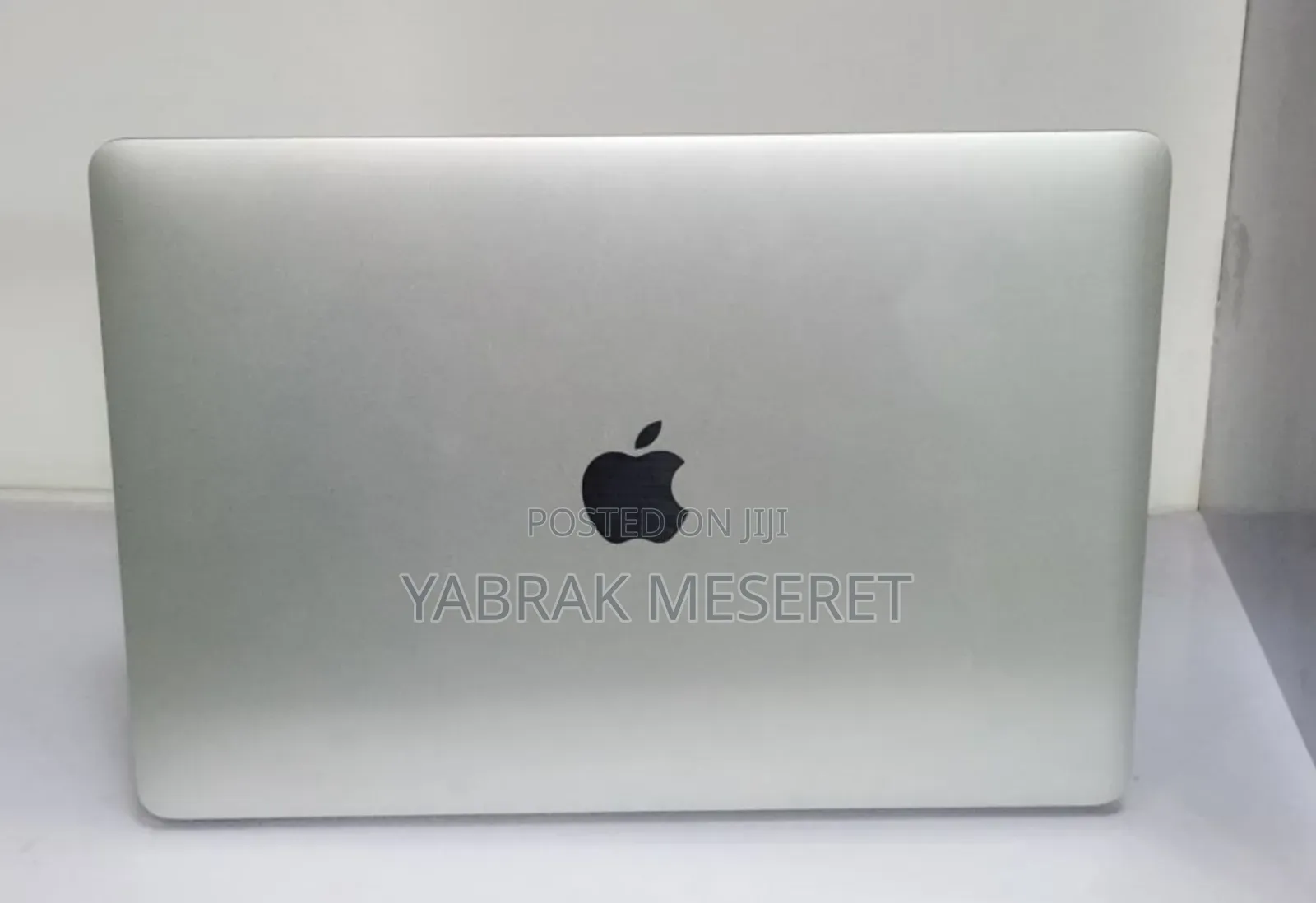New Laptop Apple MacBook 2019 8GB Intel Core I5 SSD 256GB