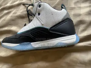 Shoes for Sell Just Sitted There for a Long Time Came From Usa