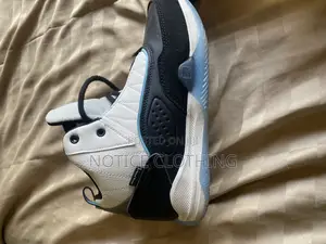 Shoes for Sell Just Sitted There for a Long Time Came From Usa