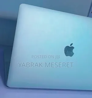 New Laptop Apple MacBook Air 2022 M2 8GB Apple M2 SSD 256GB