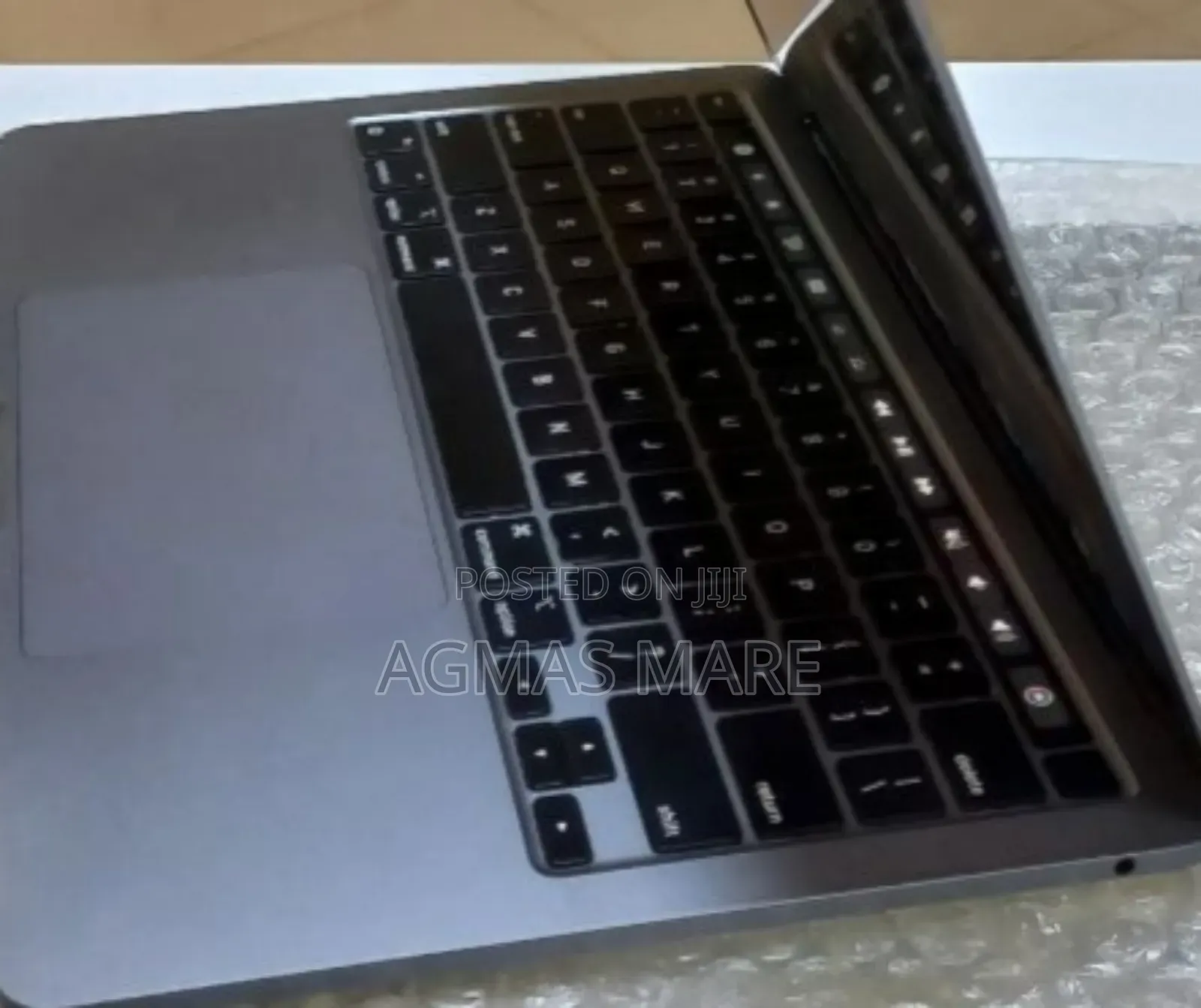 New Laptop Apple MacBook Pro 2020 M1 8GB Apple M1 SSD 256GB