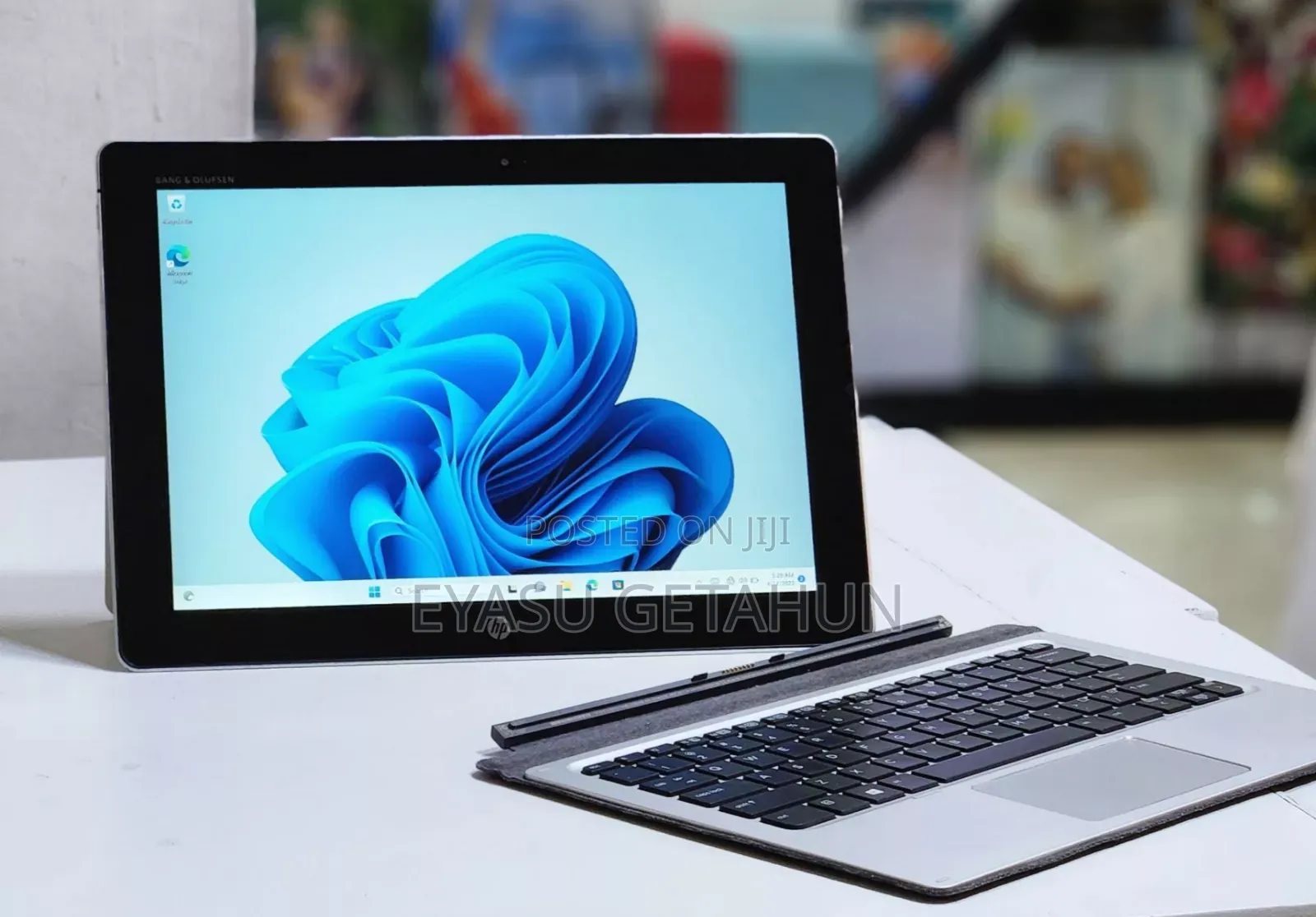 New Laptop HP X2 8GB Intel Core 7 SSD 256GB