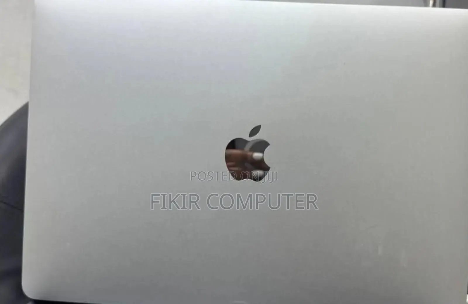 New Laptop Apple MacBook Pro 2017 8GB Intel Core I5 SSD 128GB