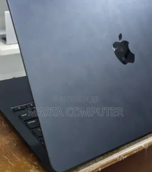 New Laptop Apple MacBook Air 2022 M2 8GB Apple M2 SSD 256GB