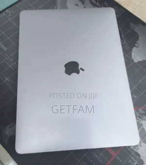 Photo - New Laptop Apple MacBook Air 2022 M2 16GB Apple M2 SSD 256GB