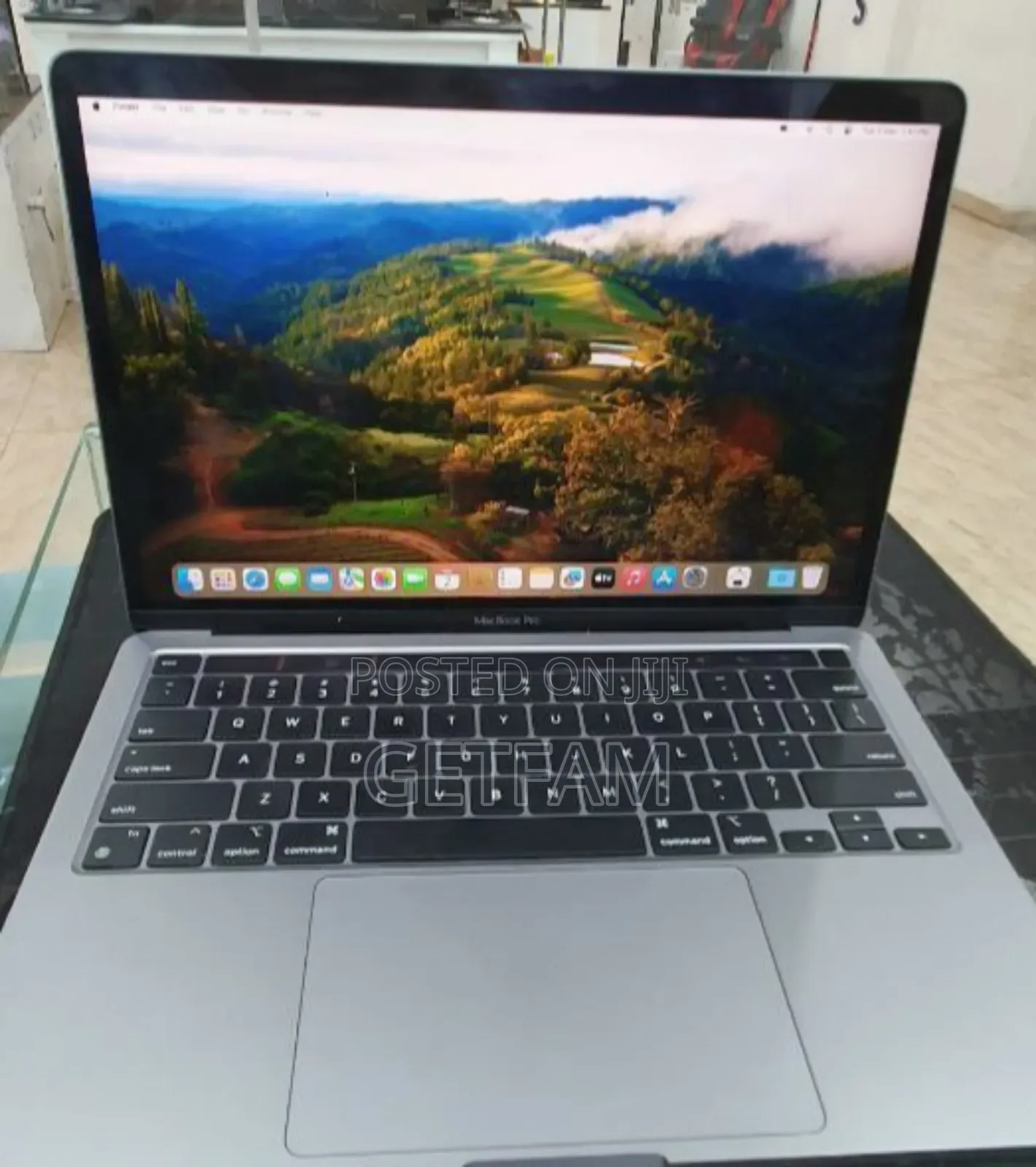 New Laptop Apple MacBook Air 2022 M2 16GB Apple M2 SSD 256GB