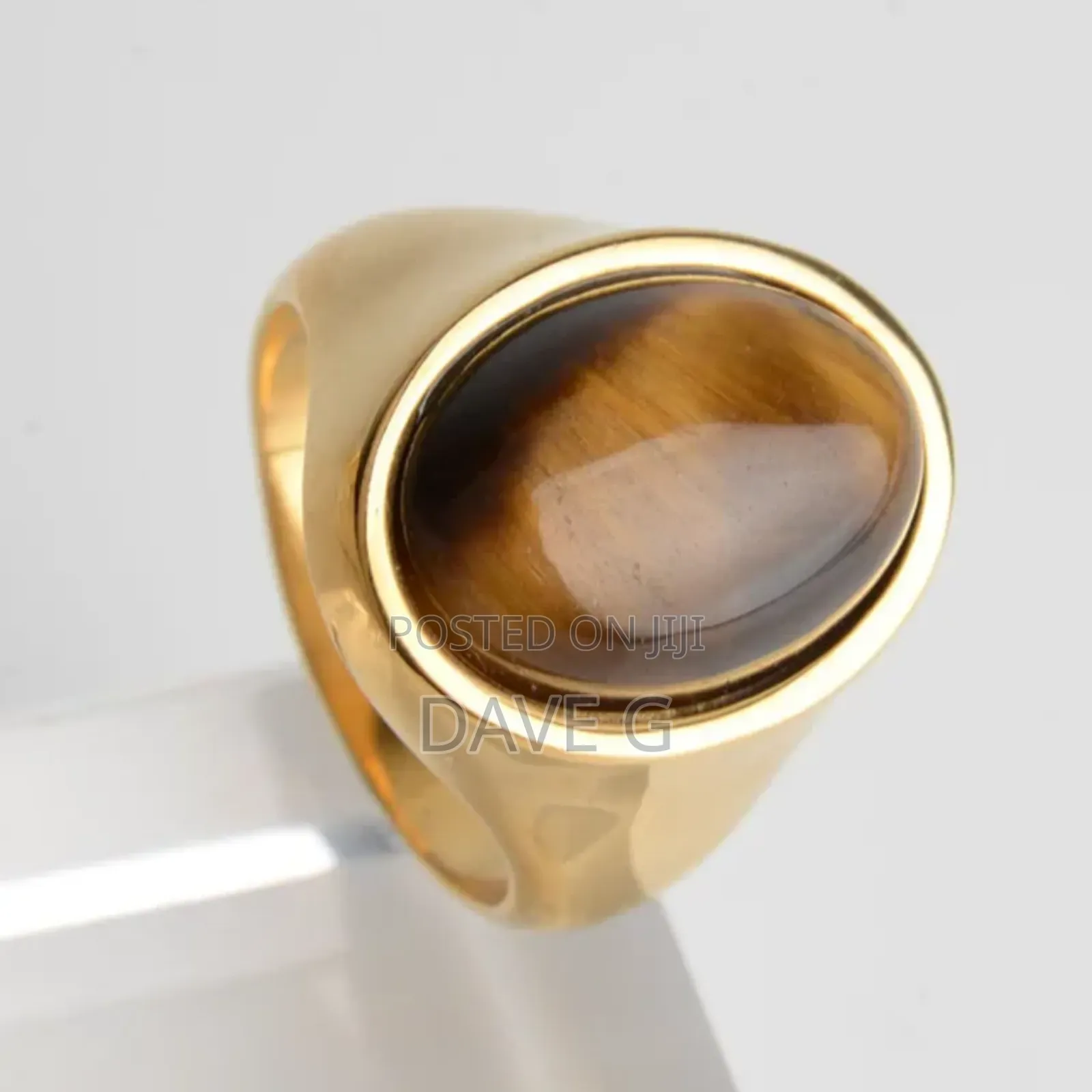 Gold-Tone Signet Ring With an Oval Tiger's Eye Gemstone