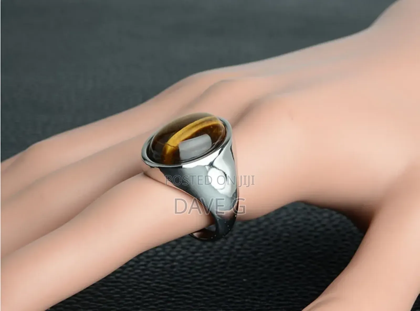 Gold-Tone Signet Ring With an Oval Tiger's Eye Gemstone