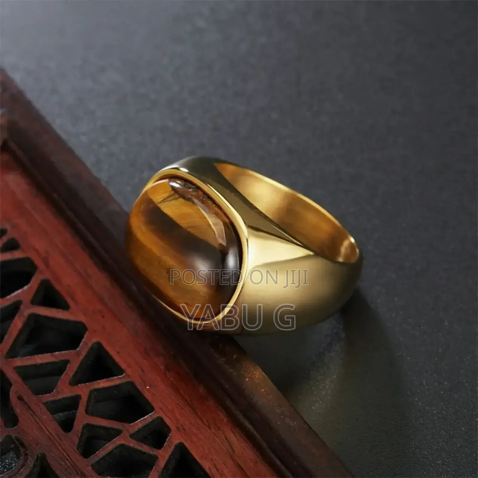 Gold-Tone Signet Ring With an Oval Tiger's Eye Gemstone