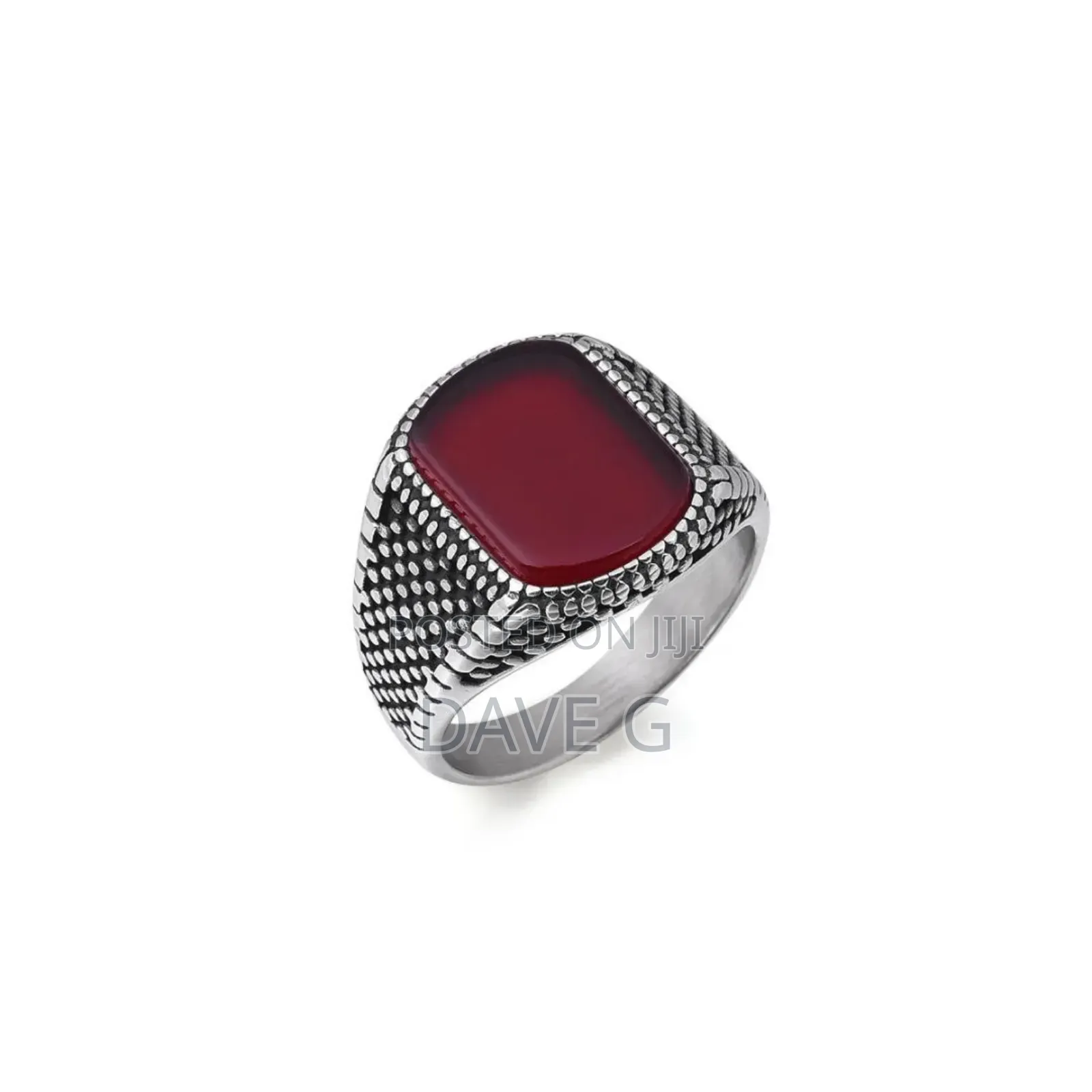 A Men's Vintage-Style Ring Featuring a Rectangular Red a Gold-Plated