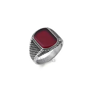 A Men's Vintage-Style Ring Featuring a Rectangular Red a Gold-Plated