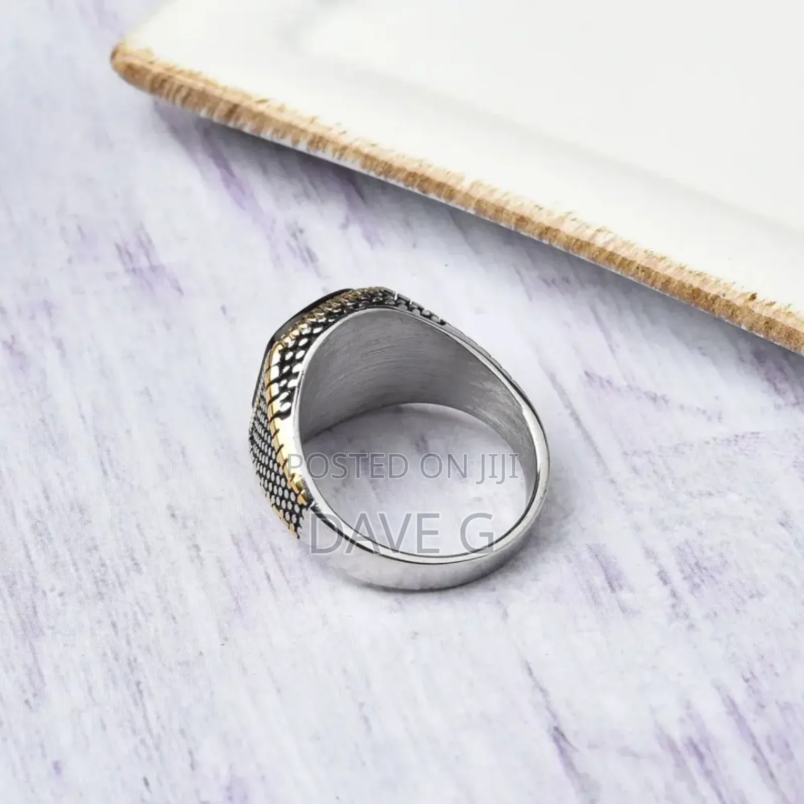 A Men's Vintage-Style Ring Featuring a Rectangular Red a Gold-Plated