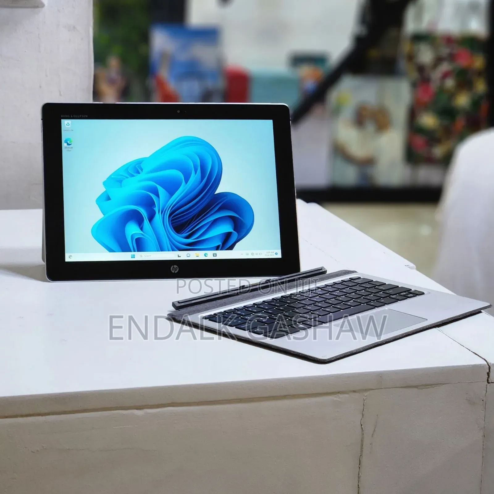 New Laptop HP Elite X2 1012 8GB SSD 256GB