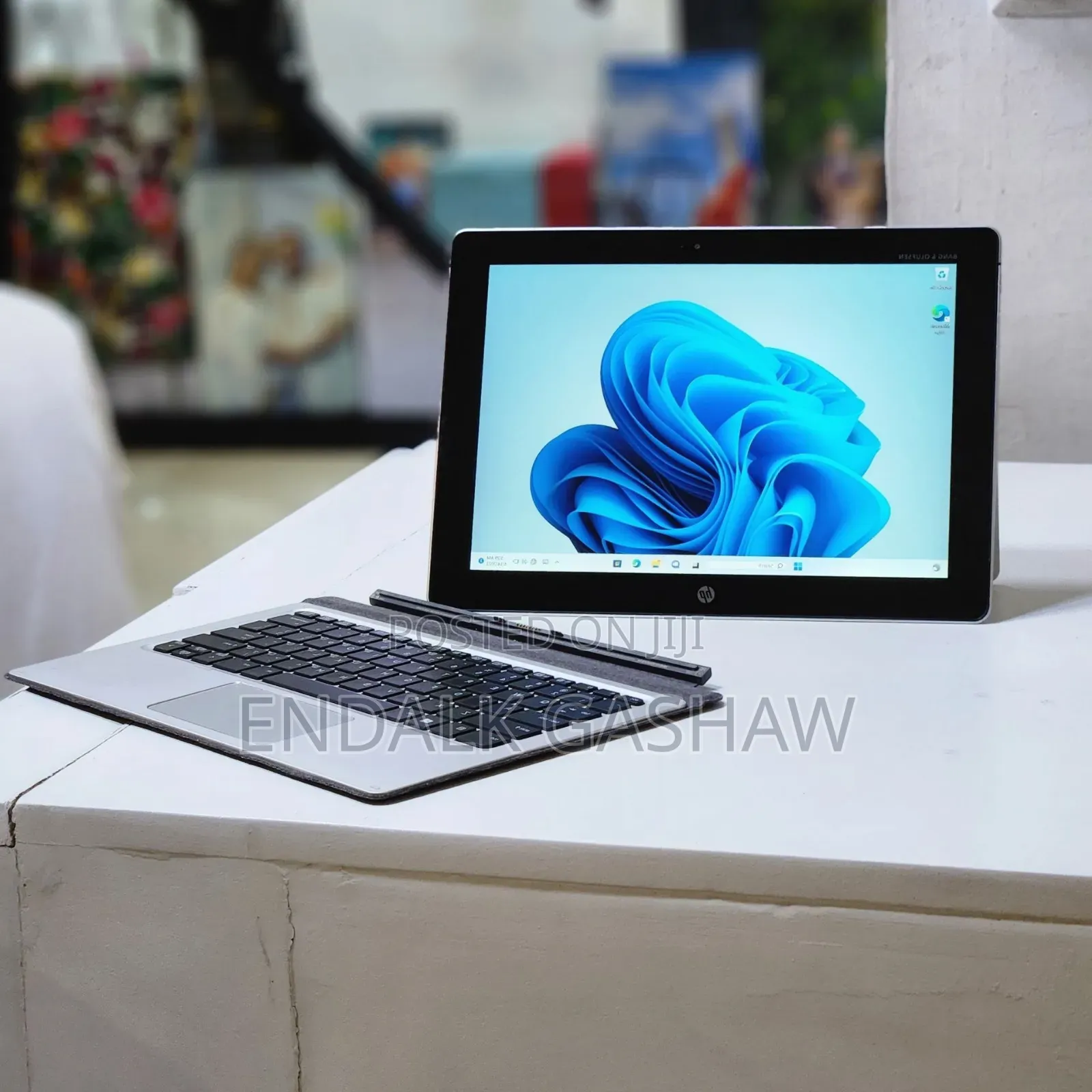 New Laptop HP Elite X2 1012 8GB SSD 256GB