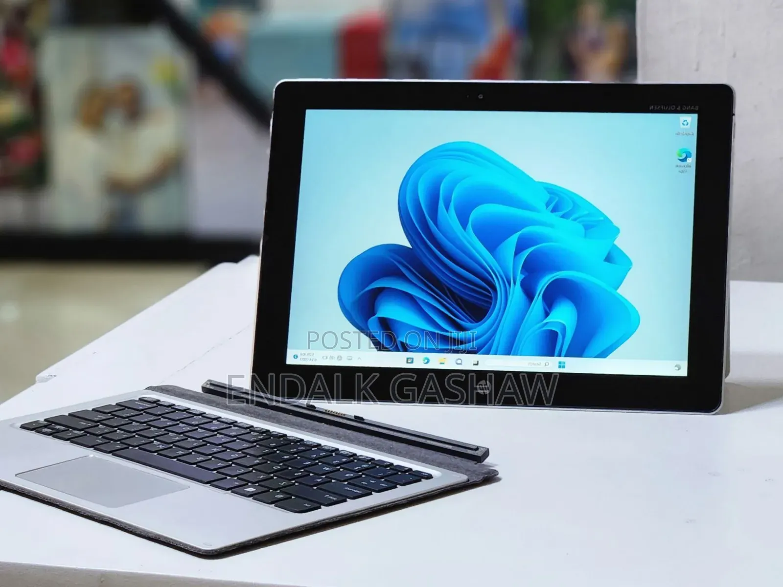 New Laptop HP Elite X2 1012 8GB SSD 256GB