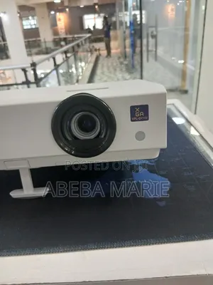 Photo - Sony VPL-Dx102