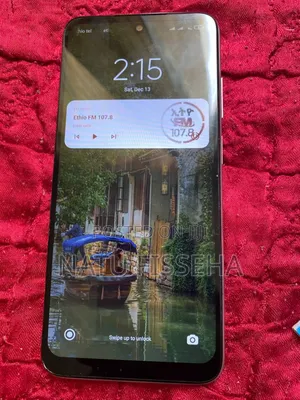 Photo - Xiaomi Mi 10 128 GB White