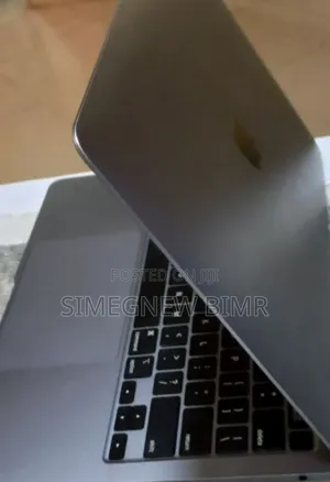 New Laptop Apple MacBook Pro M1 8GB Apple M1 Pro SSD 256GB