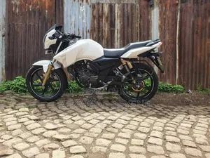 Photo - TVS Apache 180 RTR 2014 White