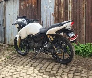 TVS Apache 180 RTR 2014 White