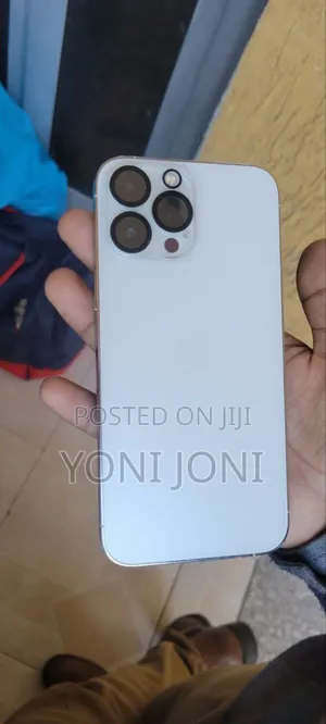 Photo - New Apple iPhone 13 Pro Max 512 GB White